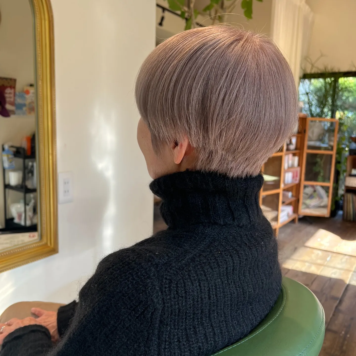 こんにちは、香川県三豊市の坂の上の美容室です。